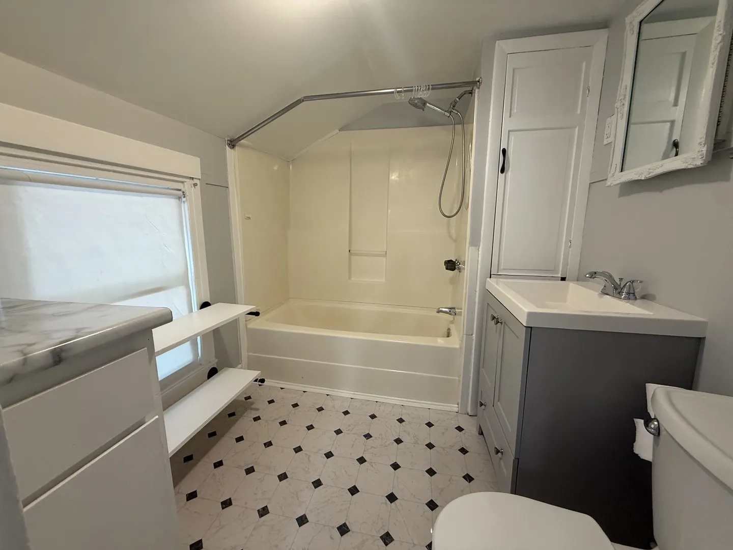 326 S Walnut Street IL