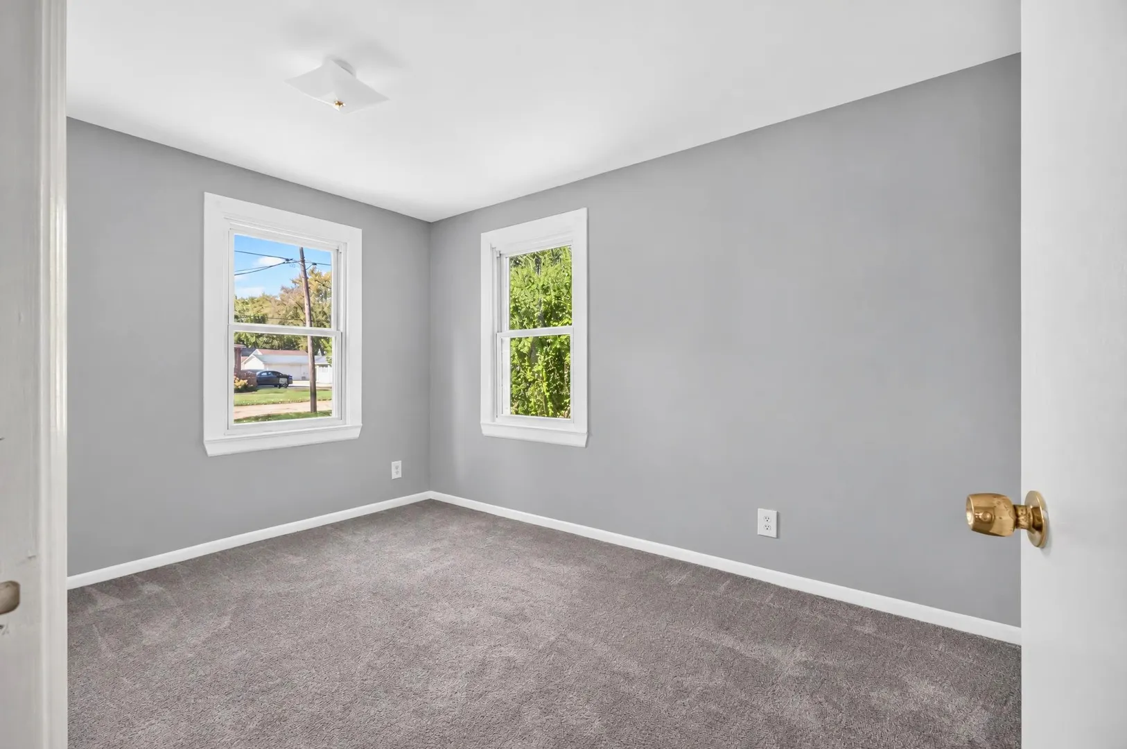 326 S Walnut Street IL