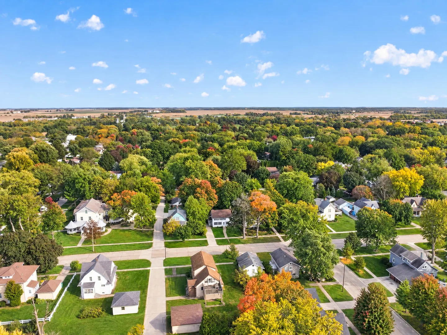 326 S Walnut Street IL