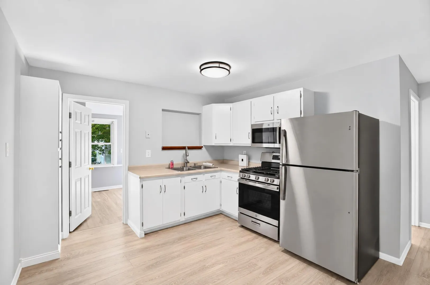 326 S Walnut Street IL