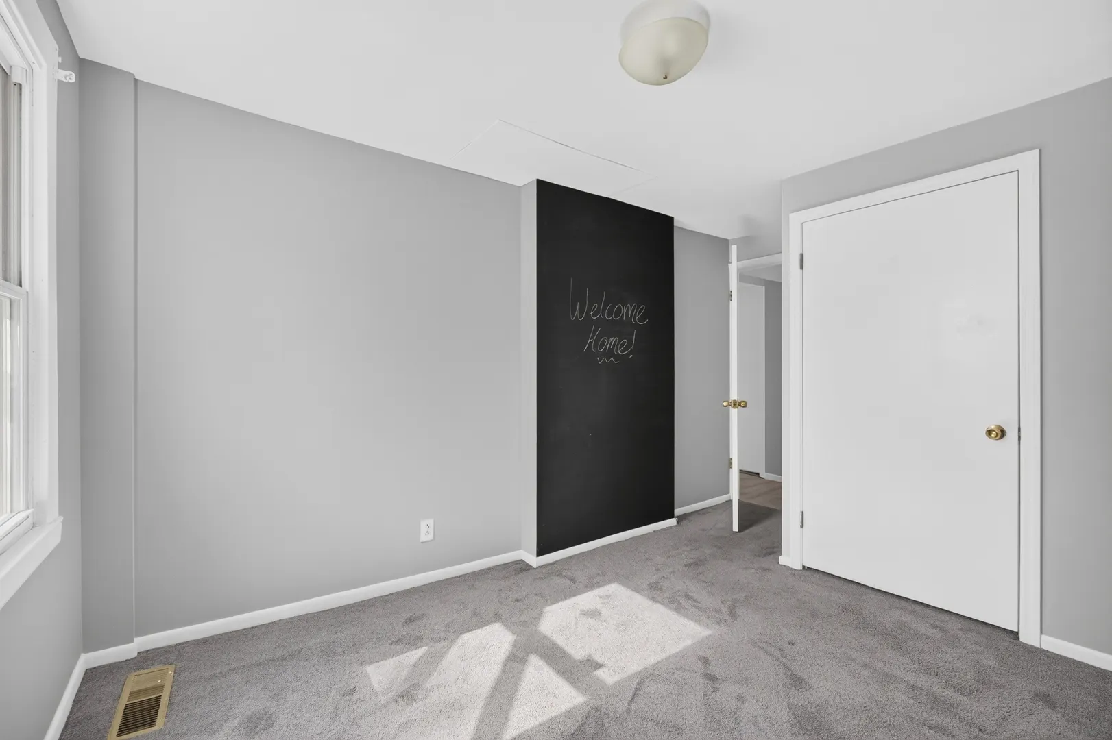 326 S Walnut Street IL