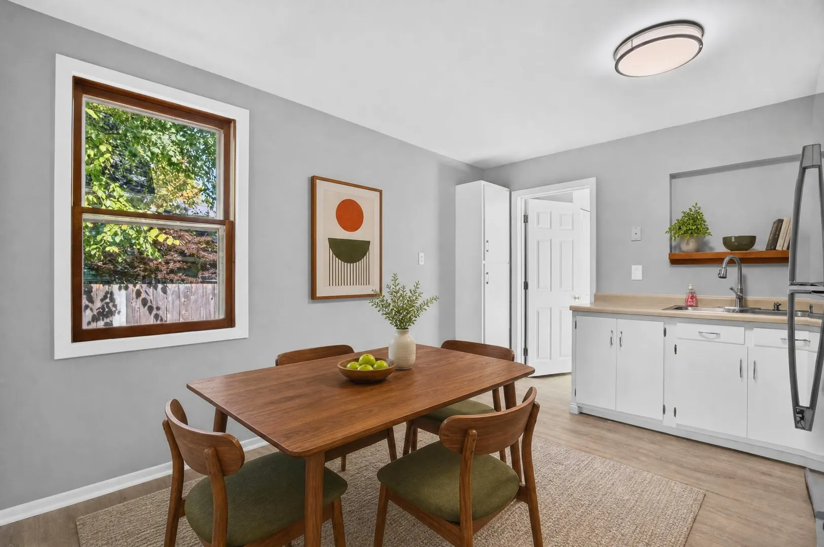 326 S Walnut Street IL