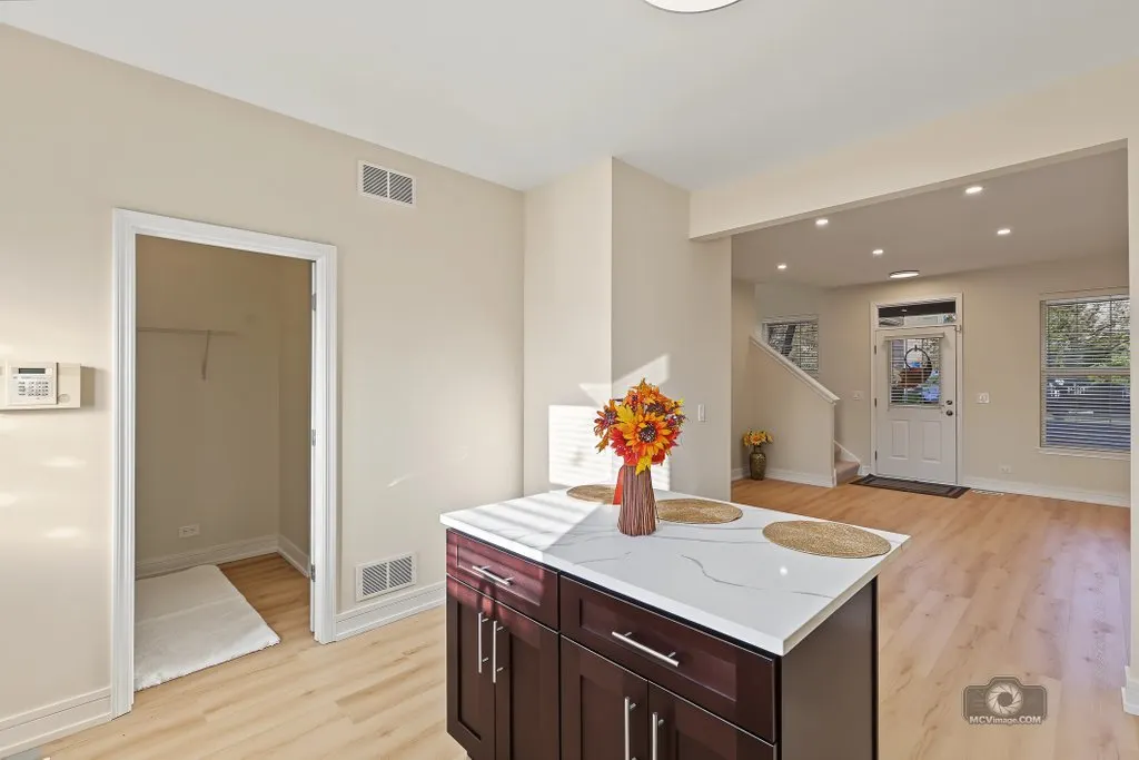 2151 Grayhawk Drive IL