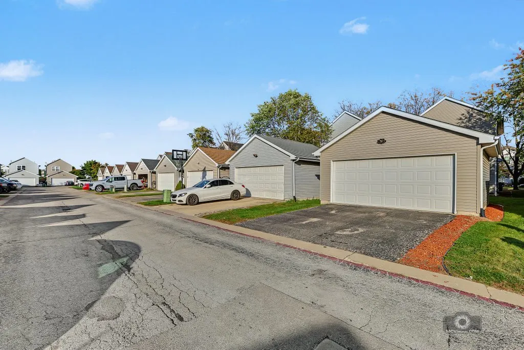 2151 Grayhawk Drive IL