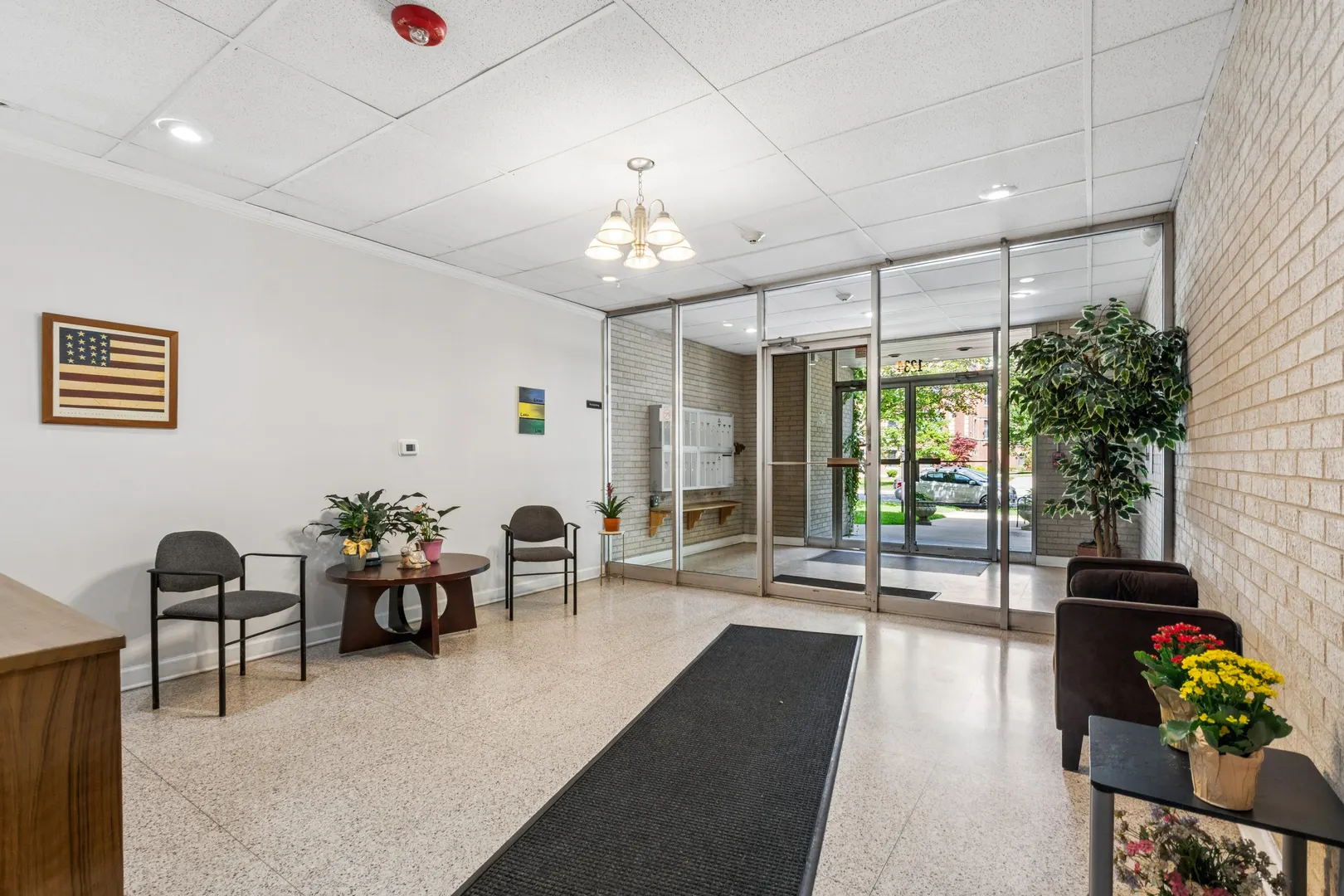 1234 Elmwood Avenue IL #2F