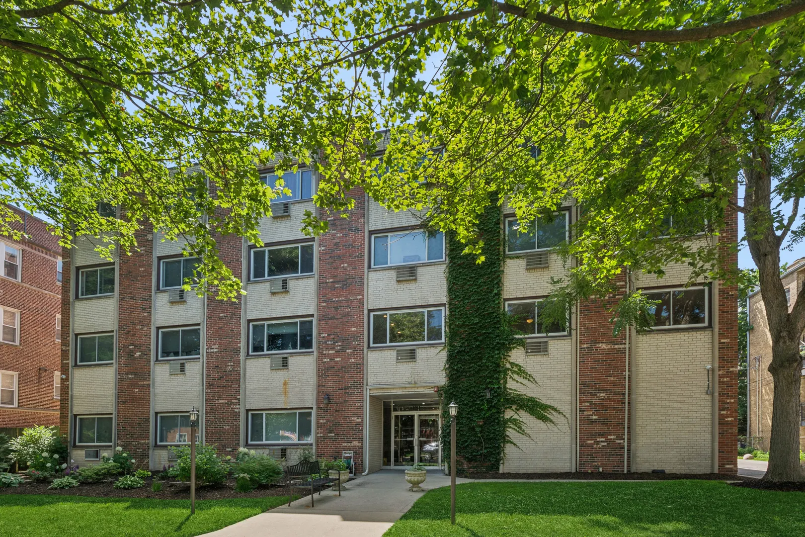 1234 Elmwood Avenue IL #2F