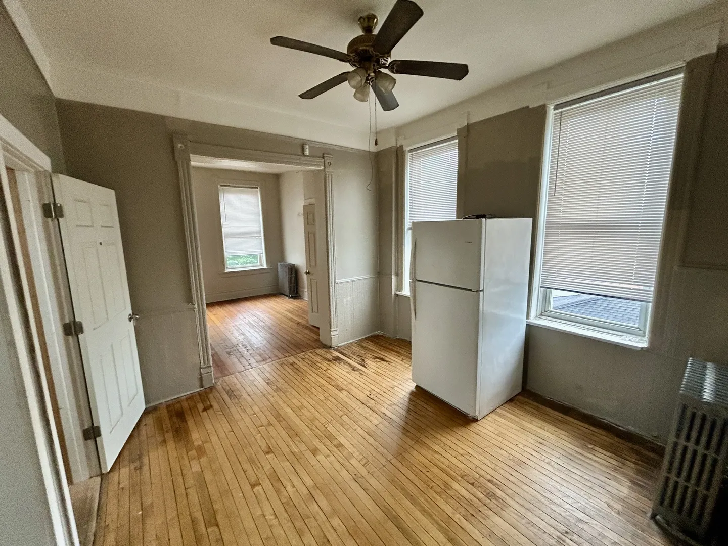 735 E 88TH Street IL
