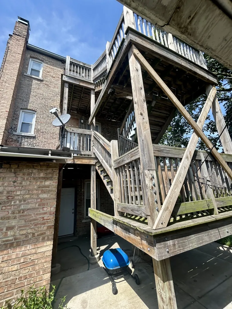 735 E 88TH Street IL