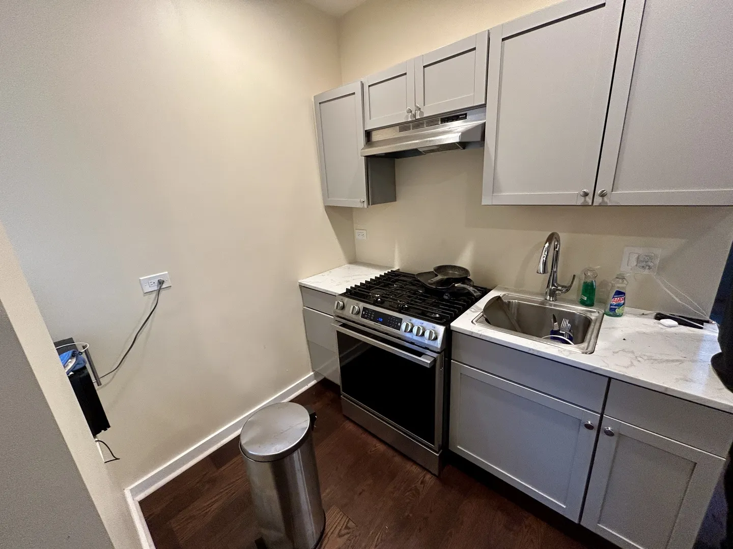 735 E 88TH Street IL