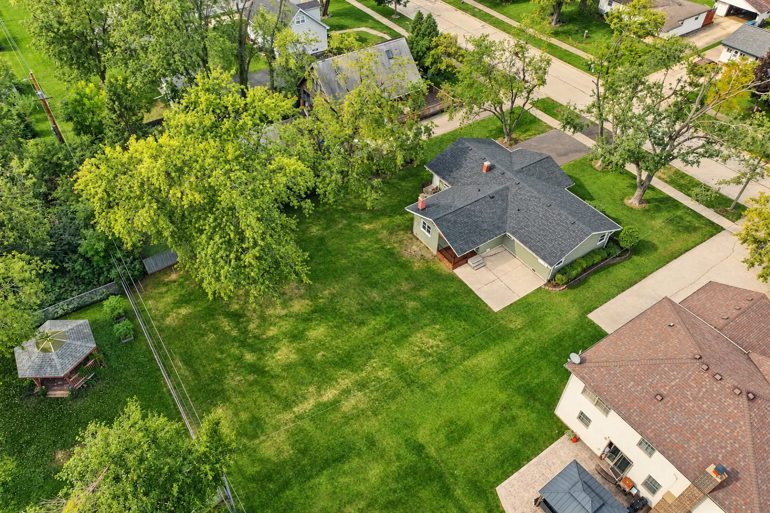 5639 W Wilson Street IL