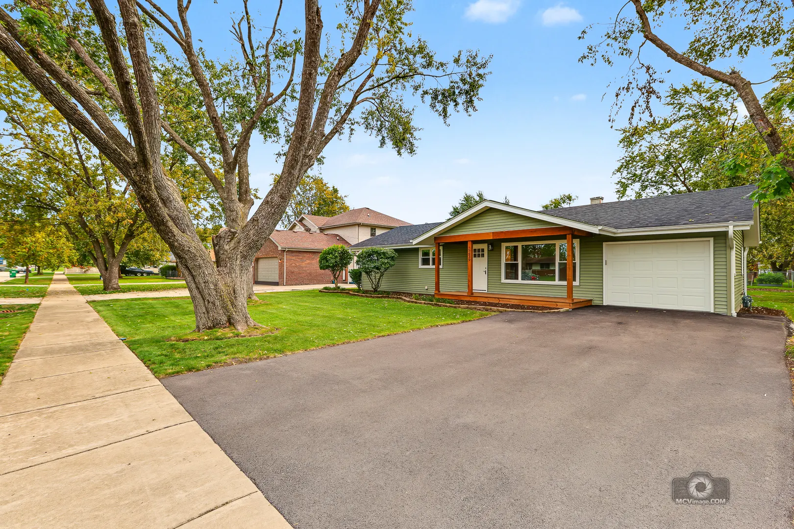 5639 W Wilson Street IL