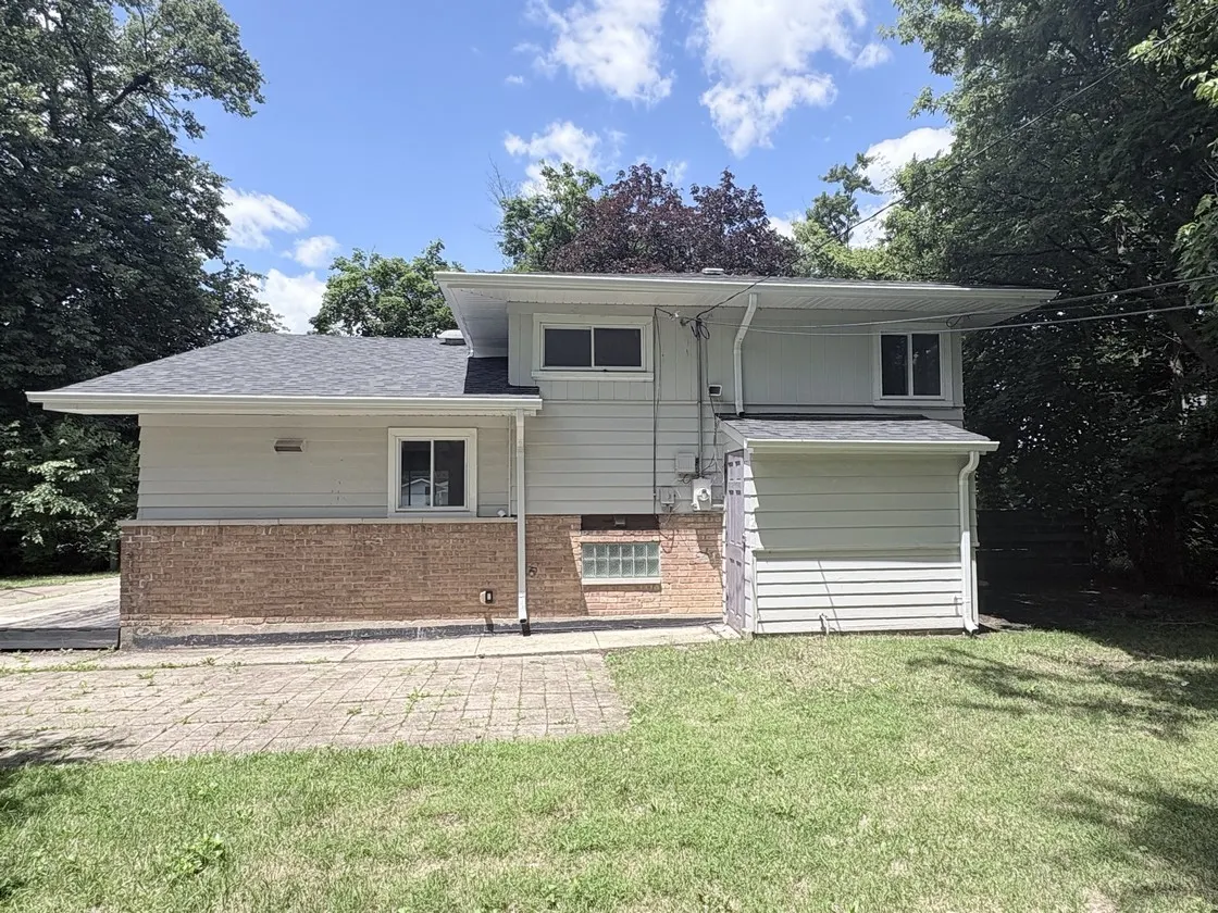 175 Westwood Drive IL