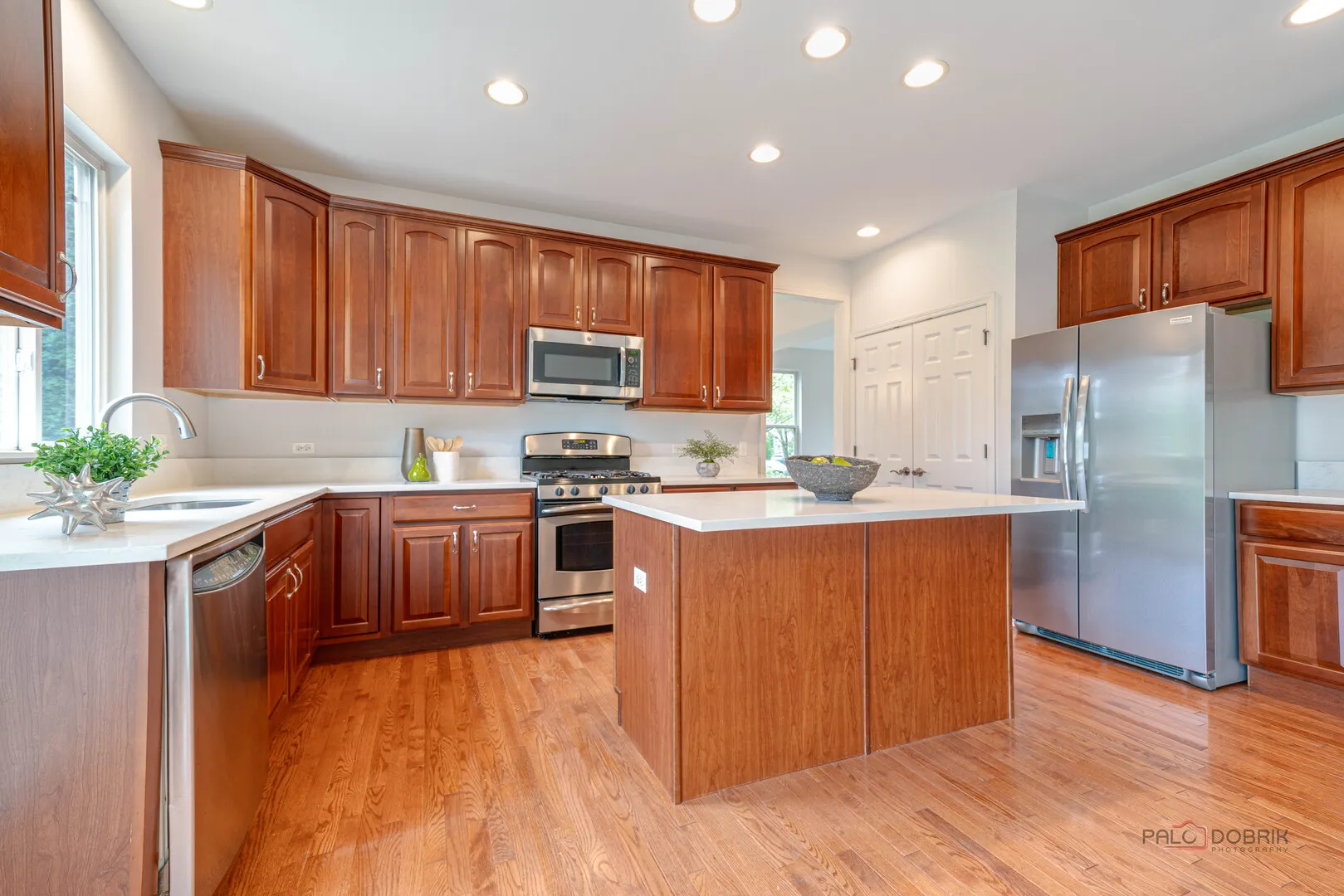 1575 McClellan Drive IL