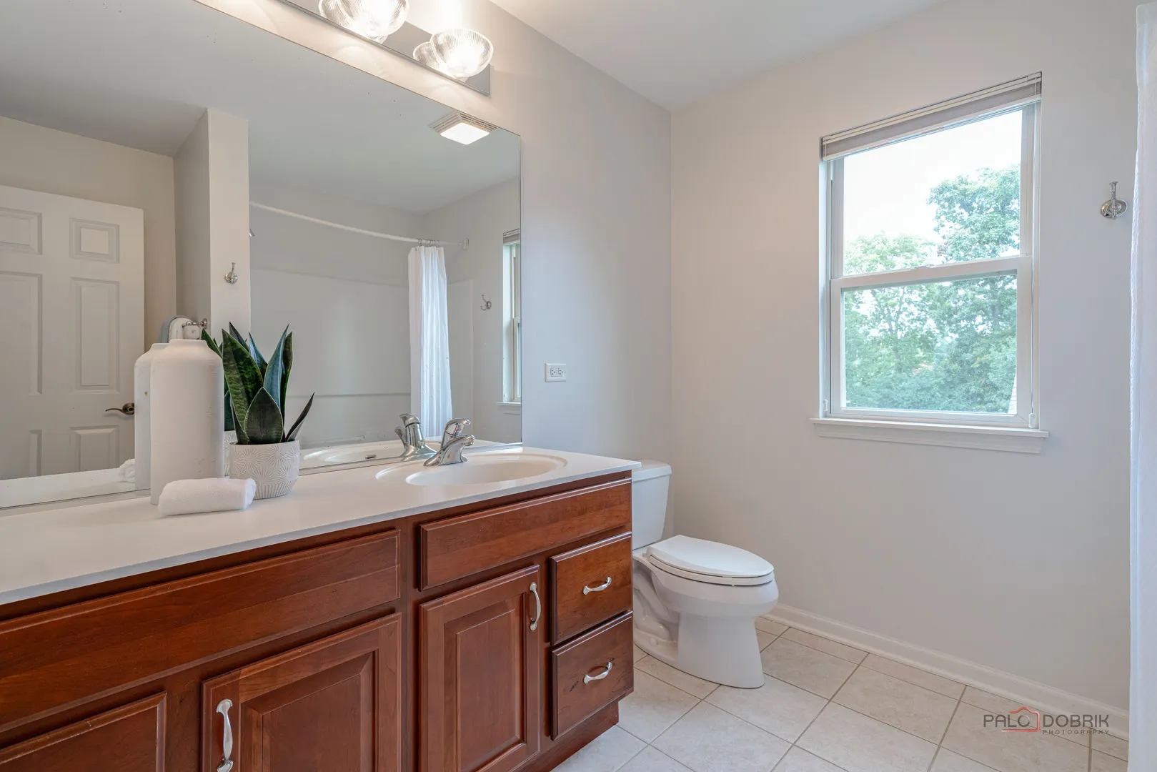 1575 McClellan Drive IL