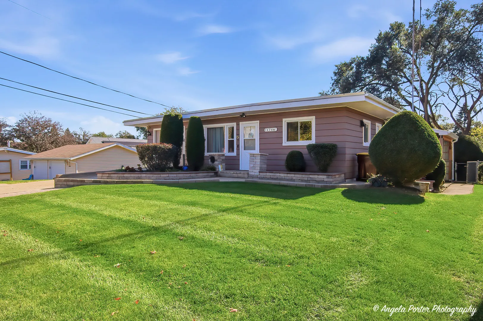 1746 WALNUT Drive IL