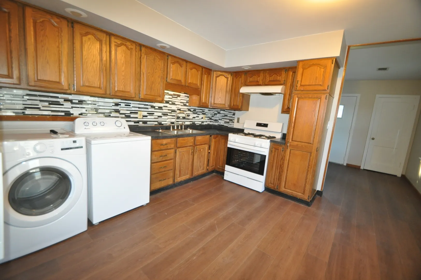 1852 North Street IA
