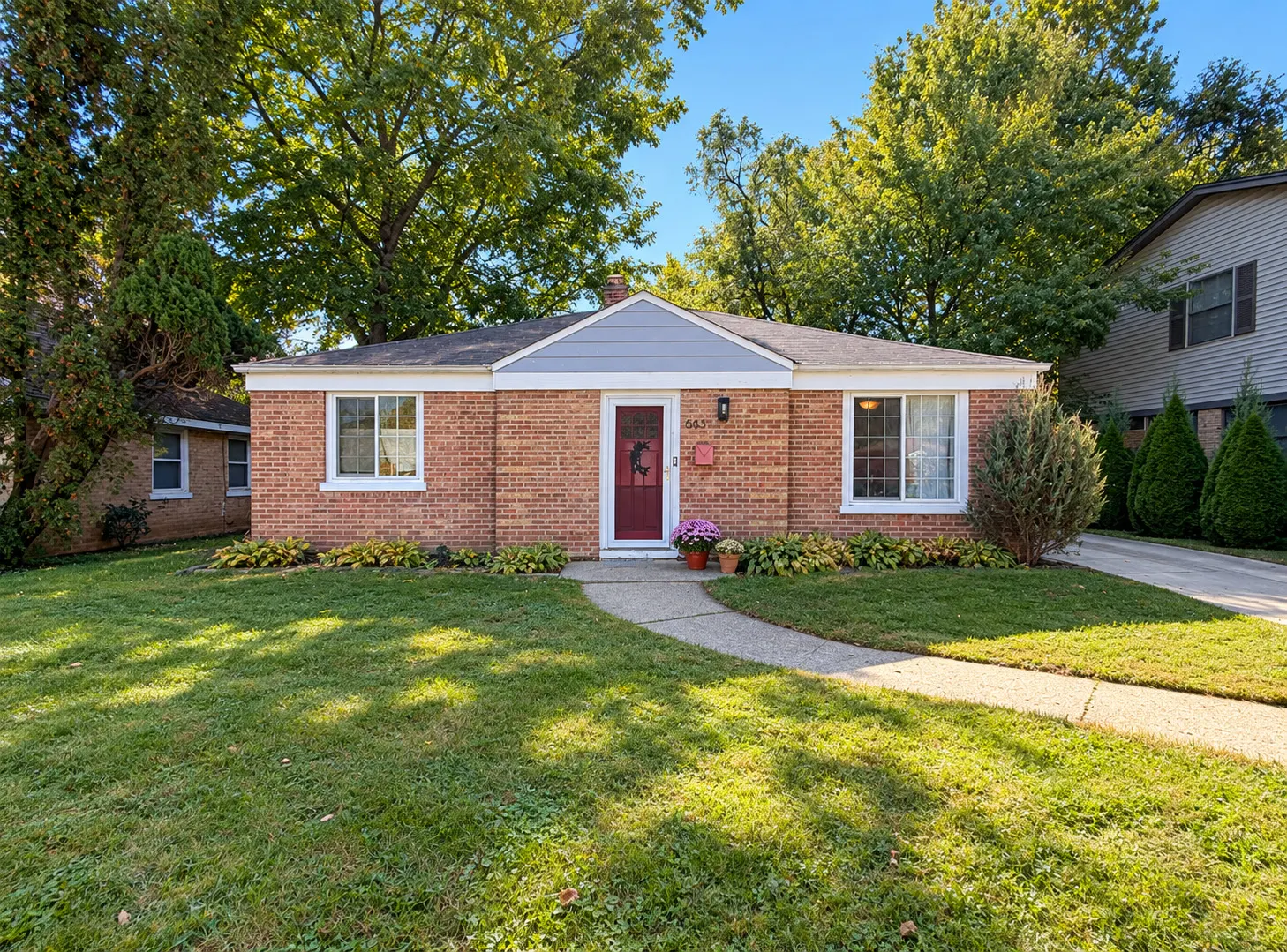 643 E Rockland Road IL