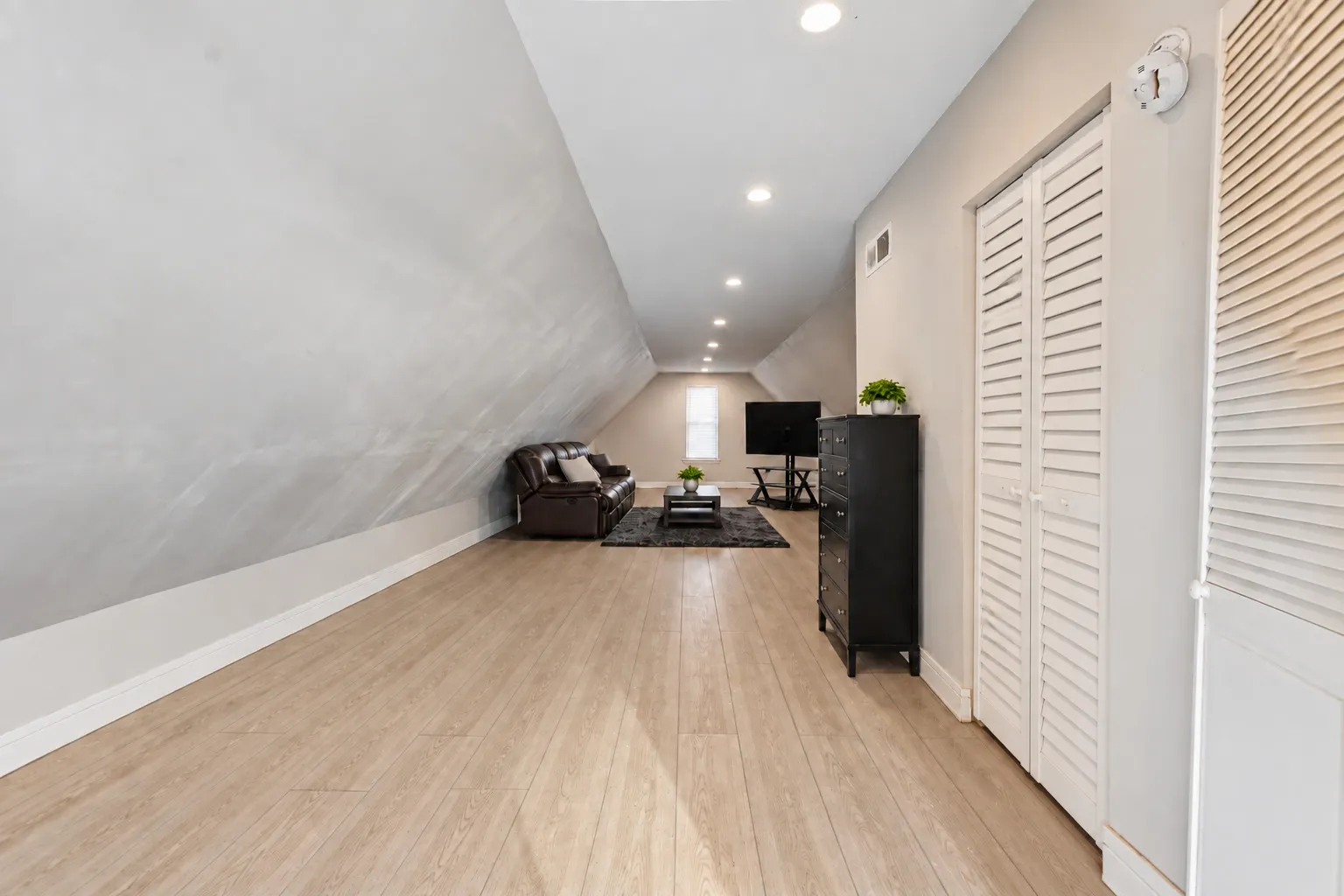 7044 S Morgan Street IL