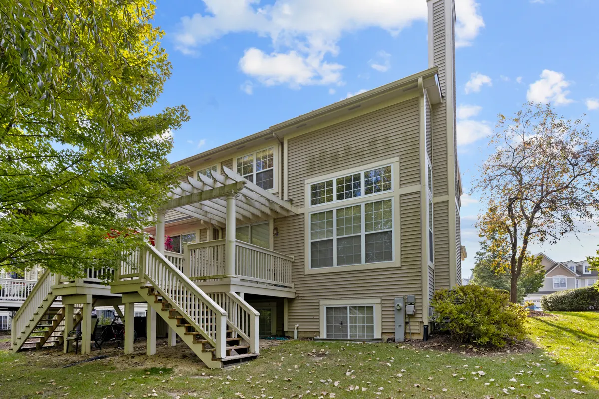 382 Vaughn Circle IL