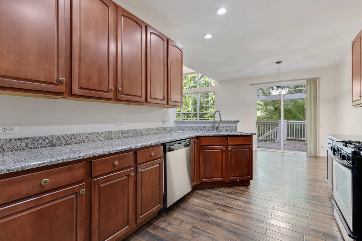 382 Vaughn Circle IL