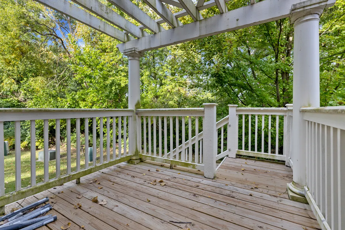 382 Vaughn Circle IL