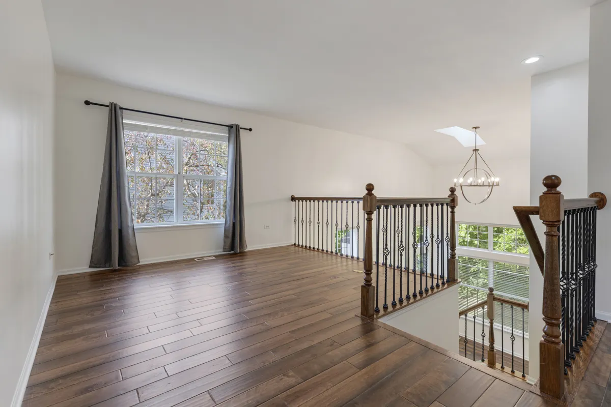 382 Vaughn Circle IL