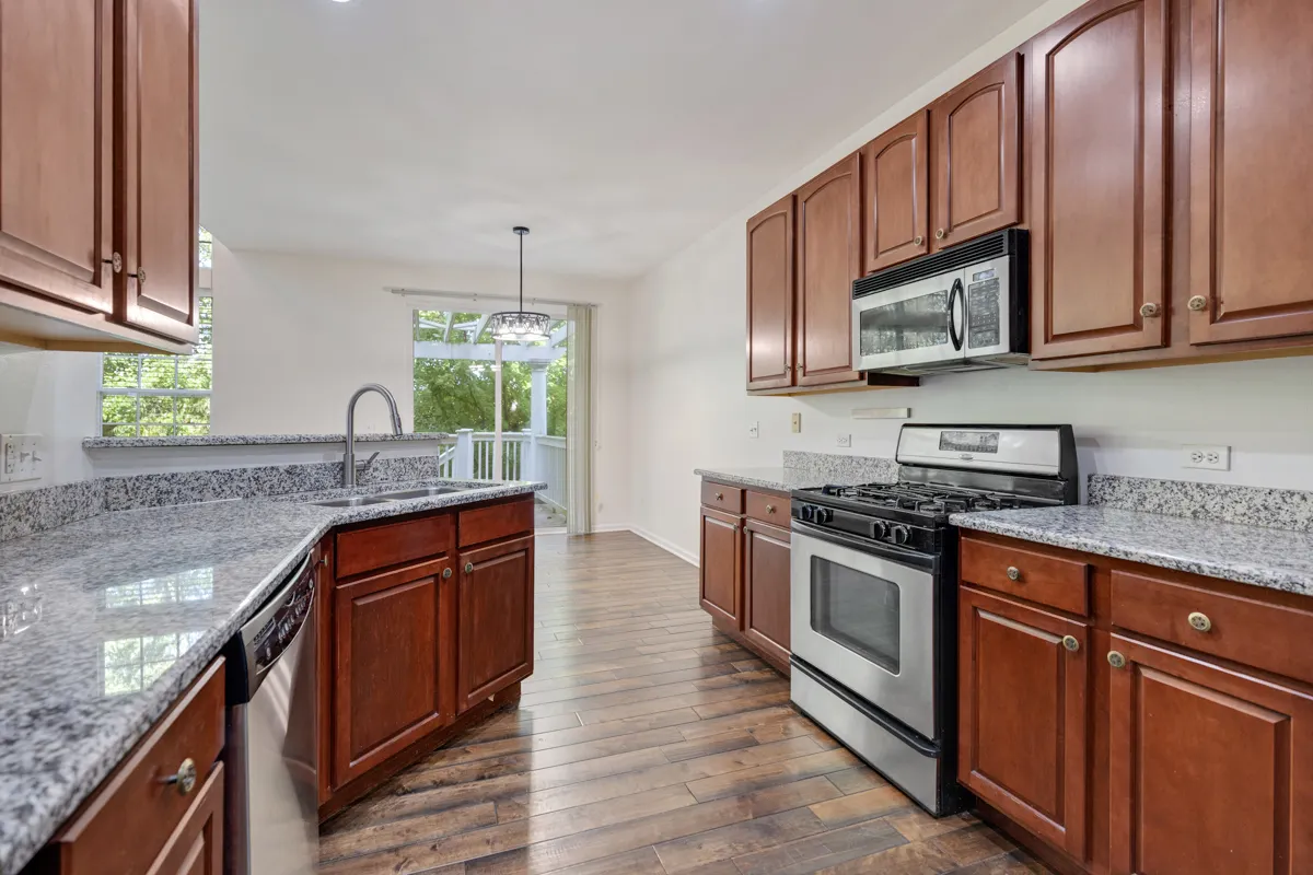 382 Vaughn Circle IL