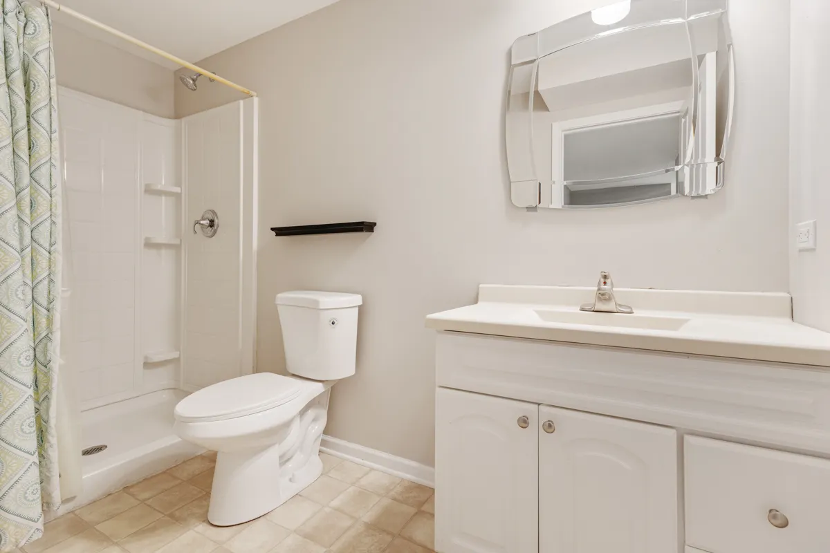 382 Vaughn Circle IL