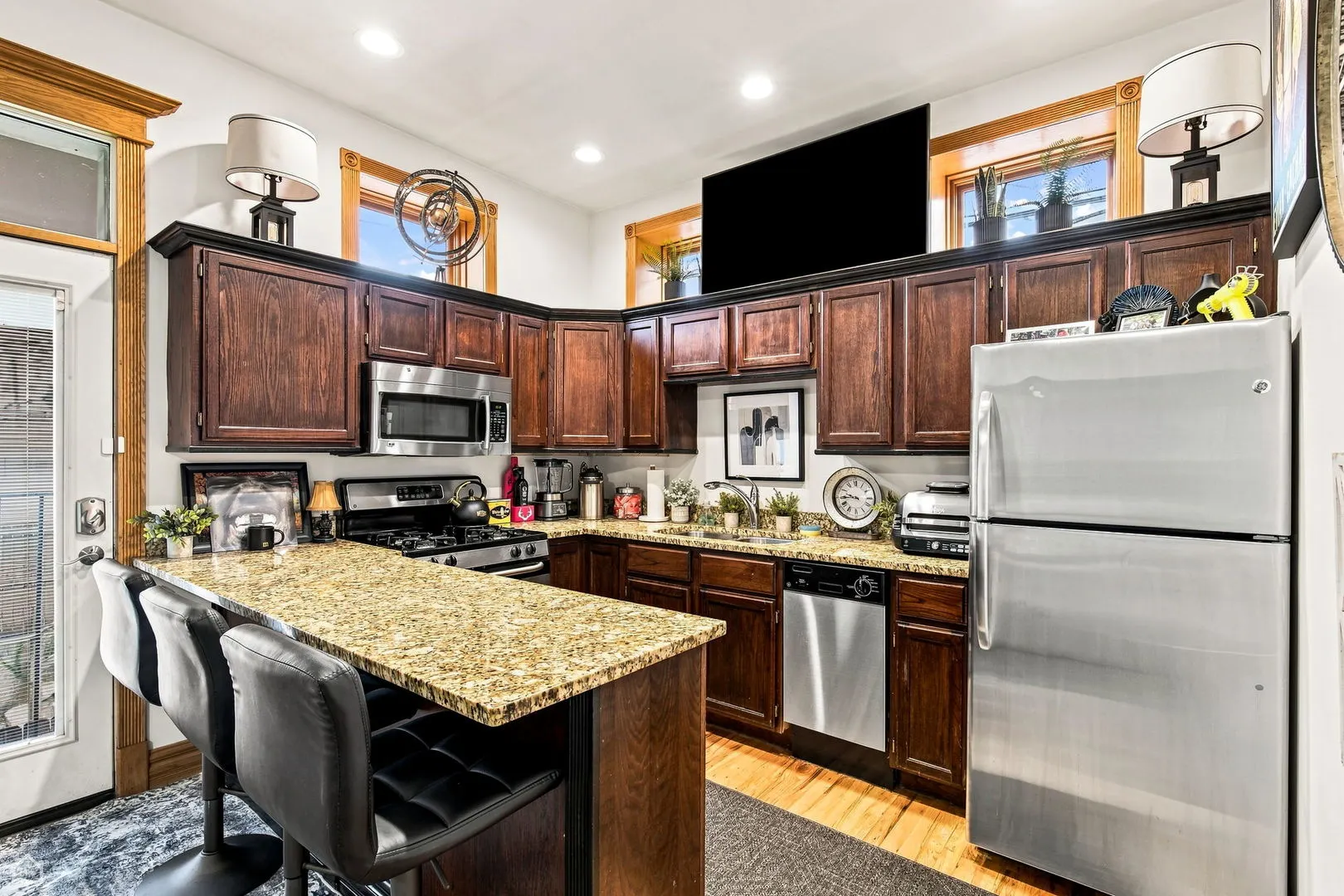 3728 S Emerald Avenue IL