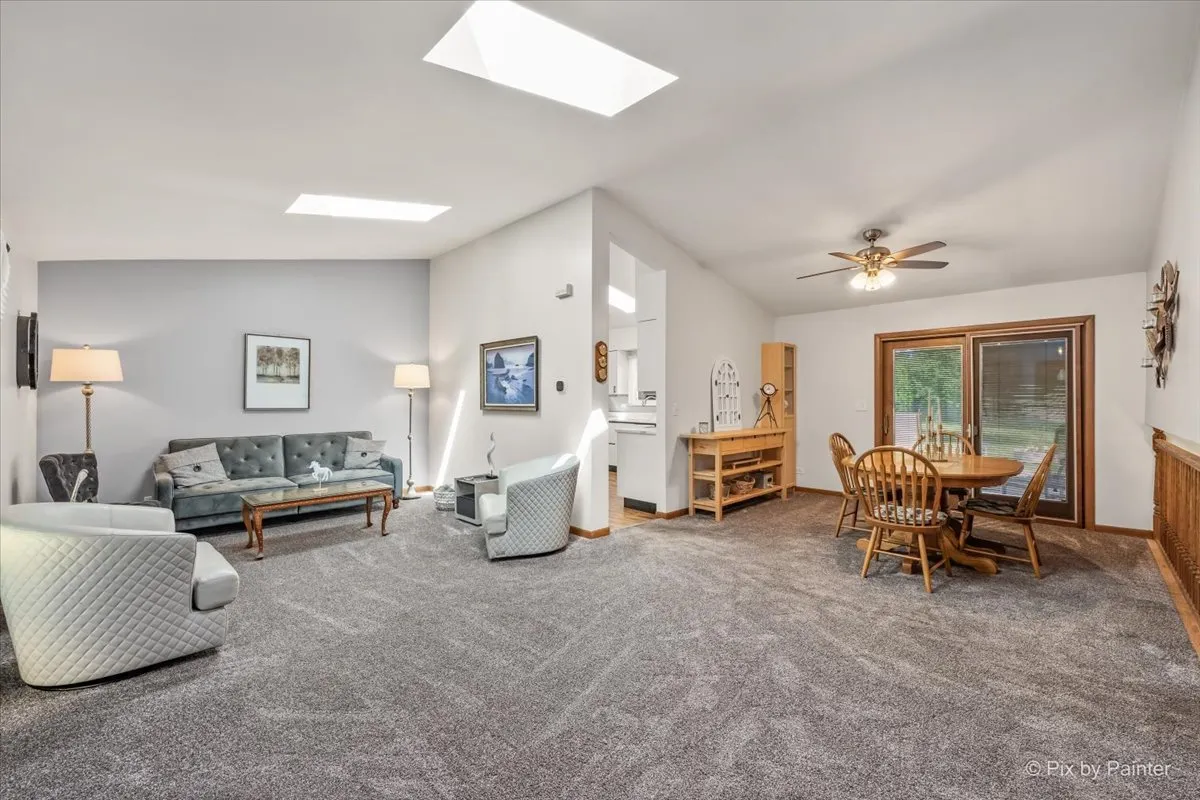 152 Jacquelyn Drive IL