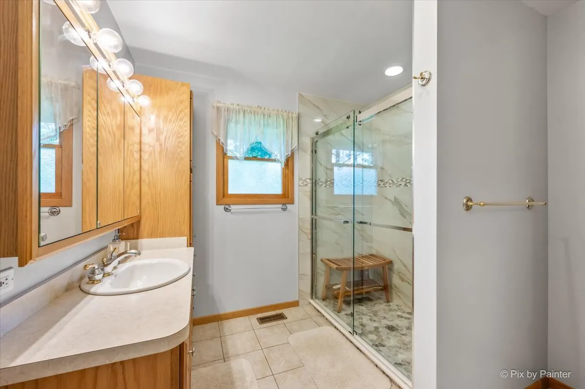 152 Jacquelyn Drive IL