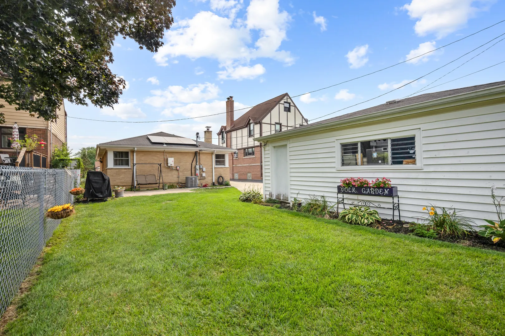 952 W Grant Drive IL