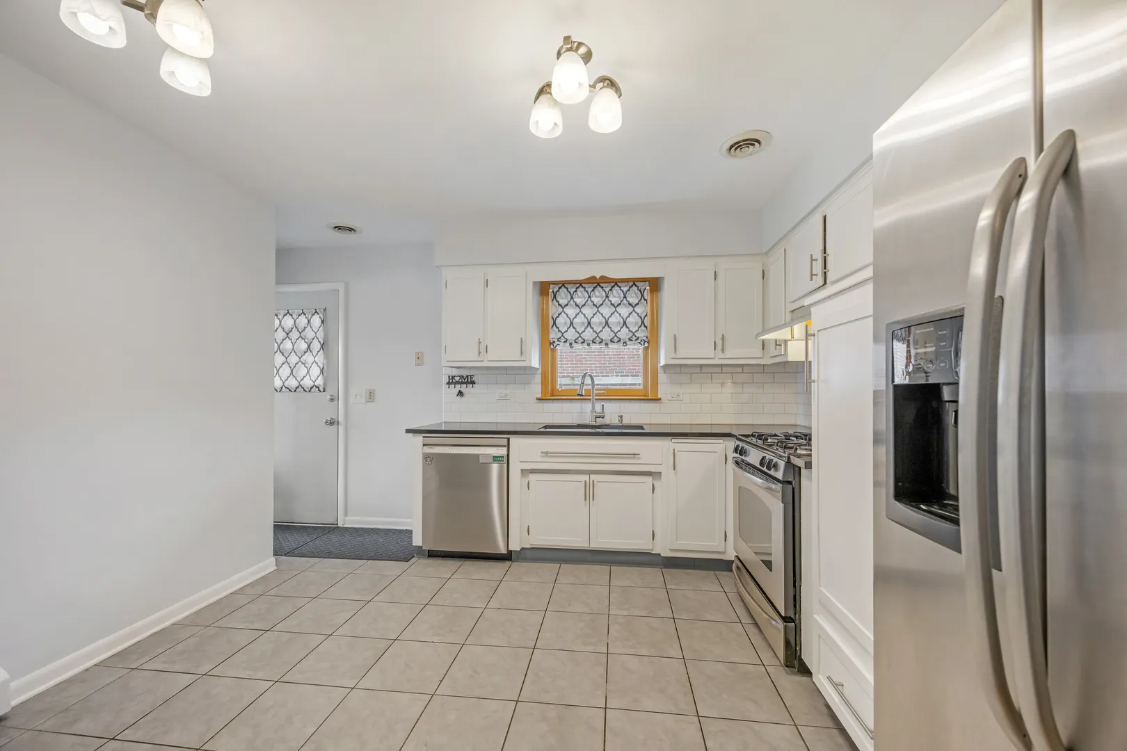952 W Grant Drive IL