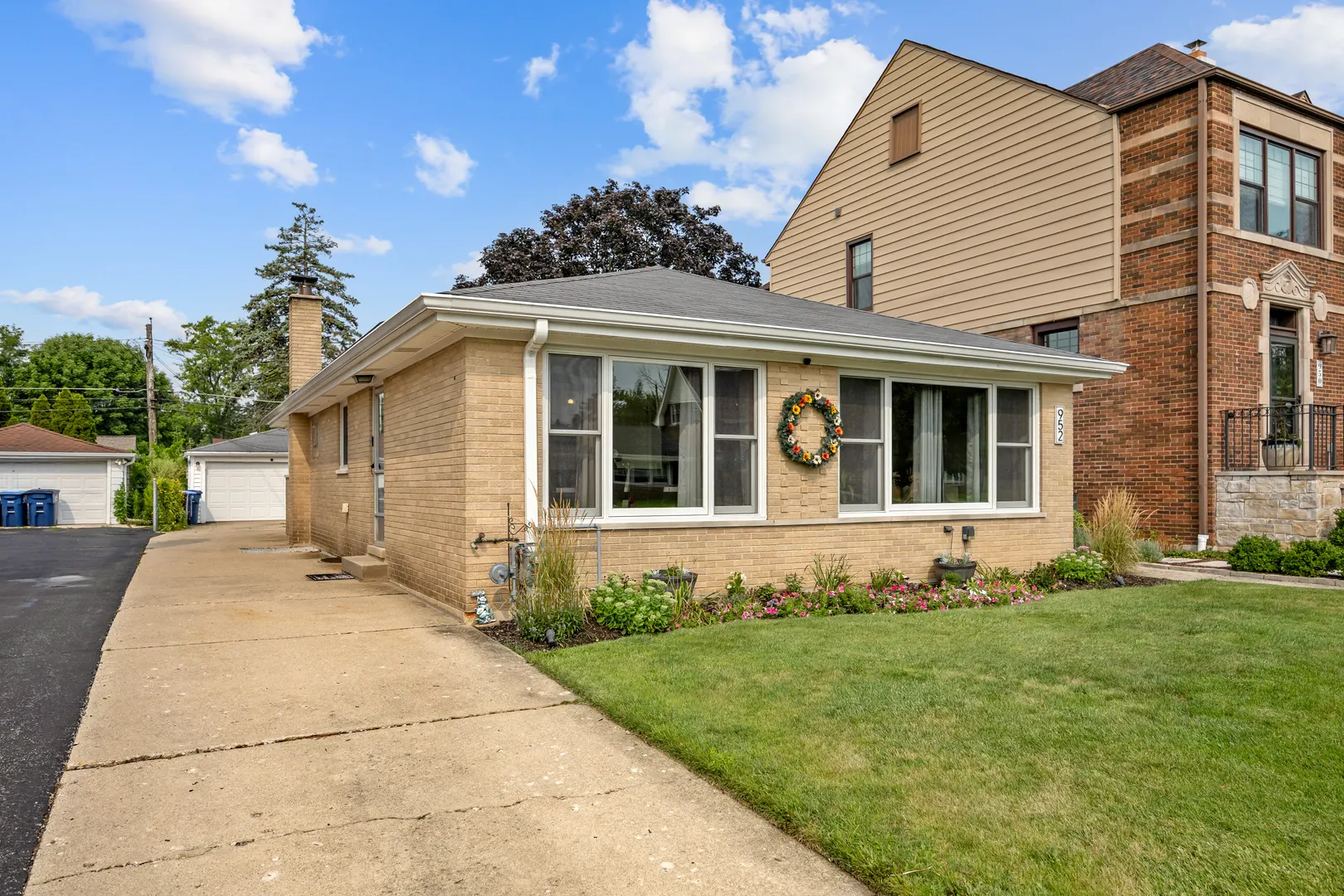 952 W Grant Drive IL