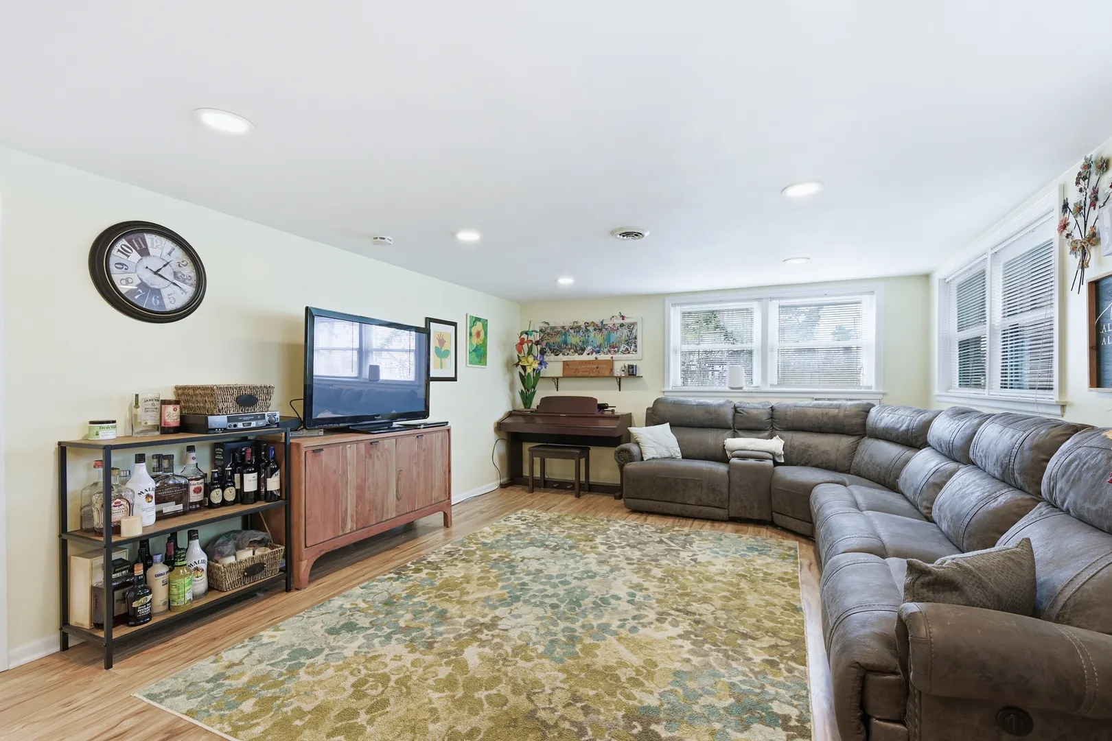 8662 N Ozark Avenue IL