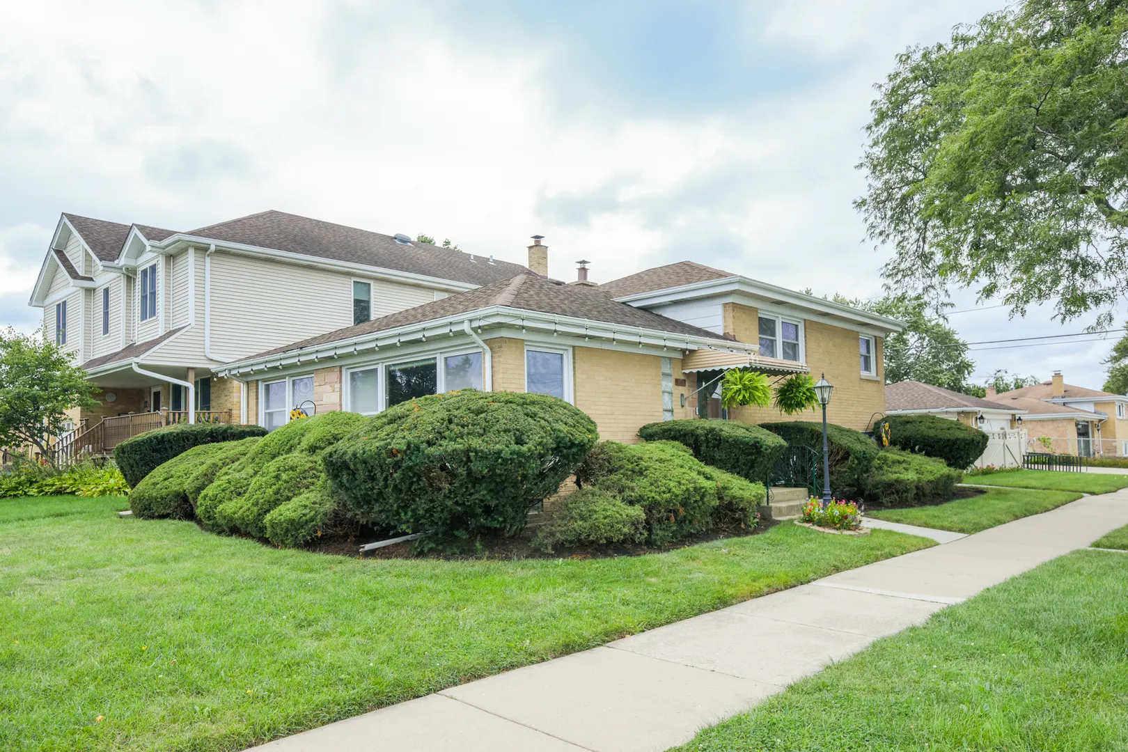 8662 N Ozark Avenue IL