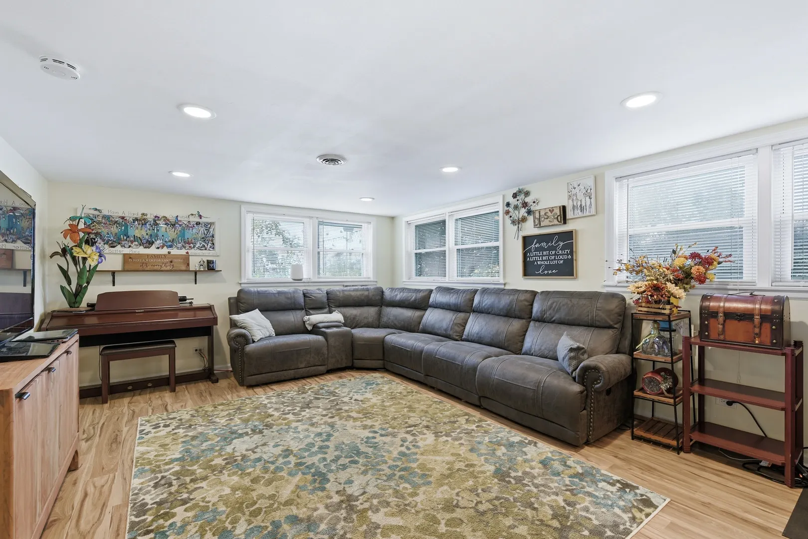 8662 N Ozark Avenue IL
