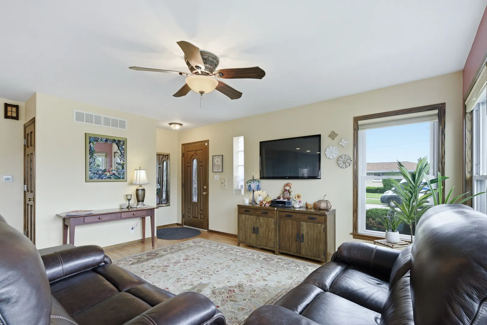 8662 N Ozark Avenue IL