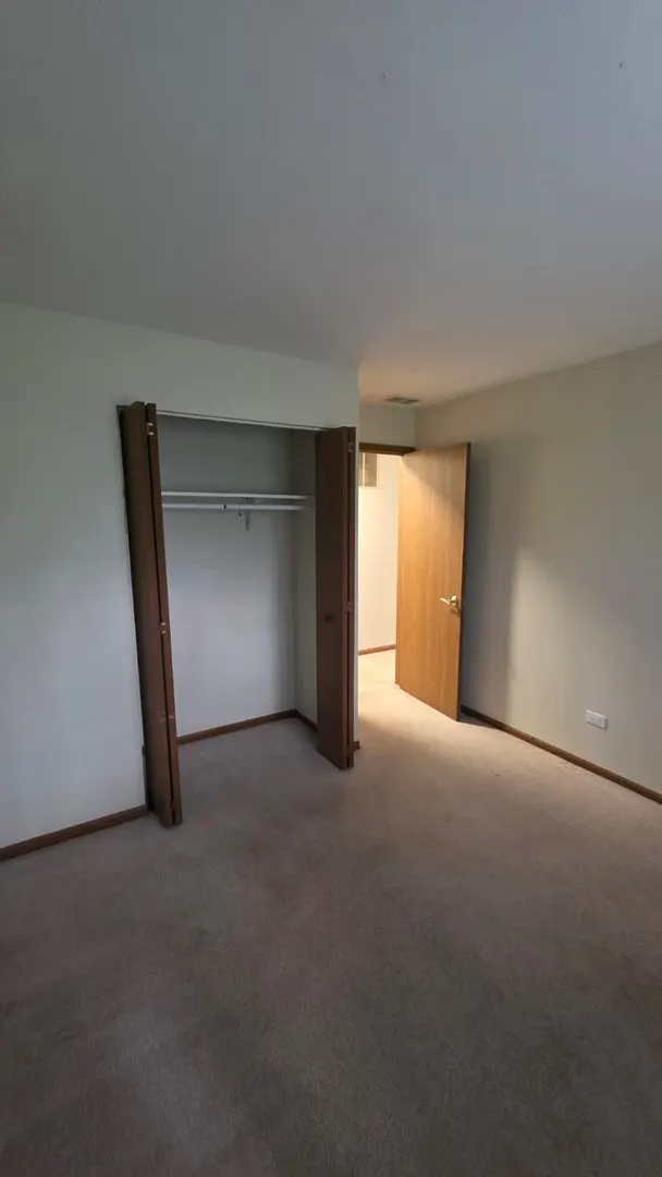 620 MALLARD Court IL #D1