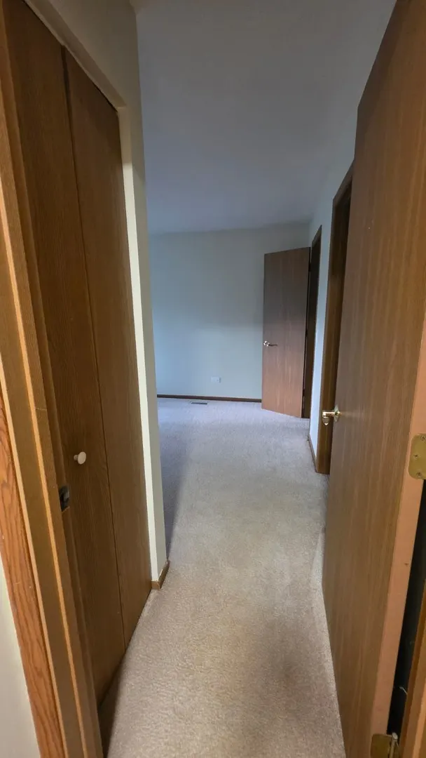 620 MALLARD Court IL #D1