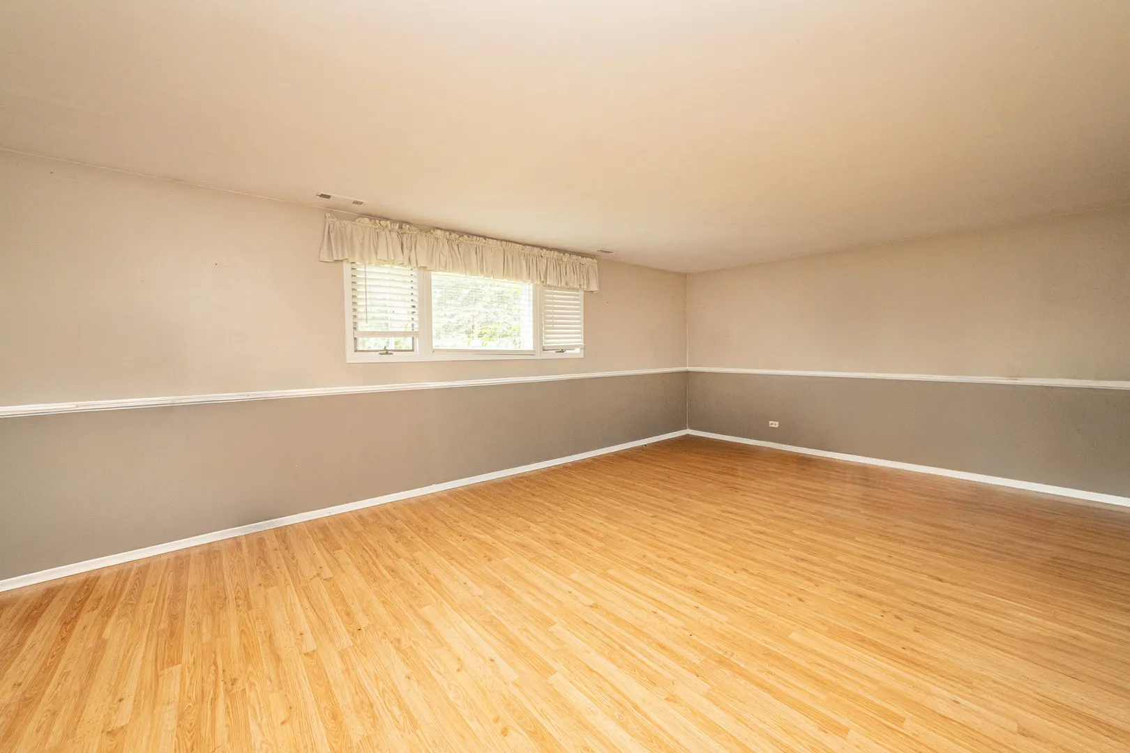 1126 Harvest Drive IL