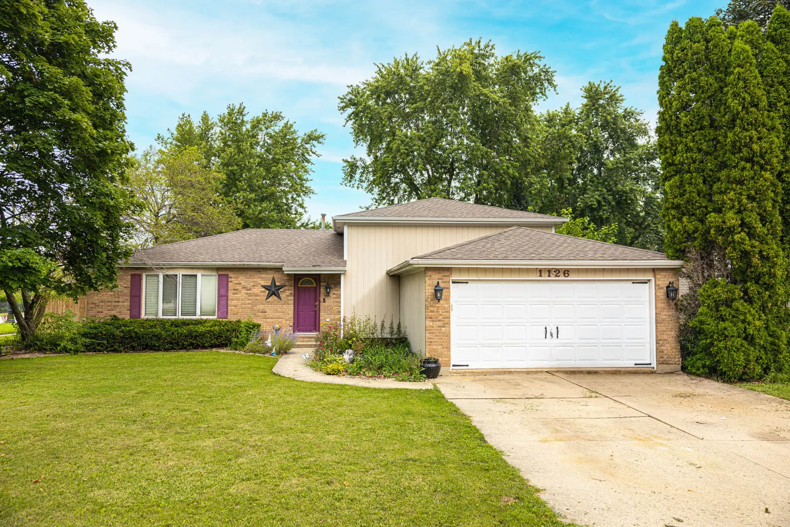 1126 Harvest Drive IL