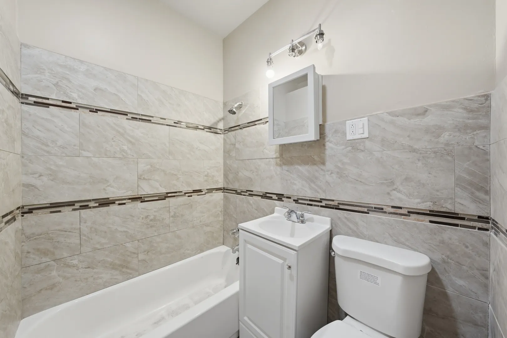 2626 W Wilcox Street IL