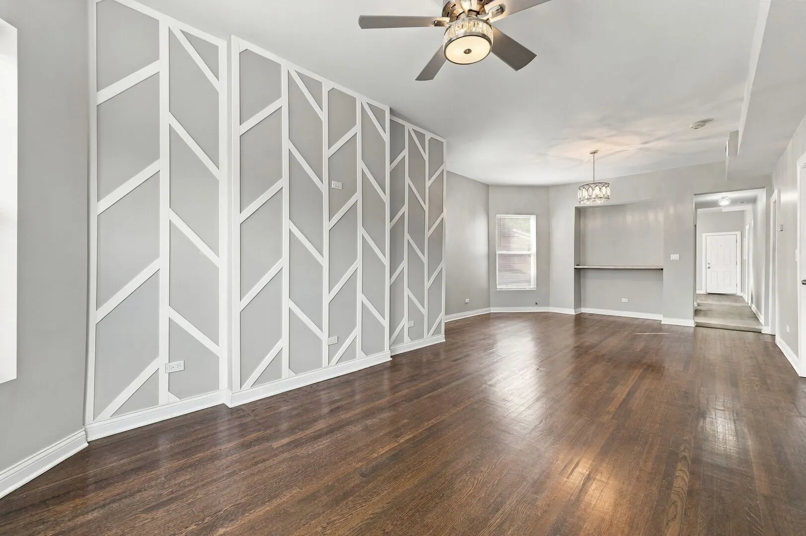 7010 S King Drive IL