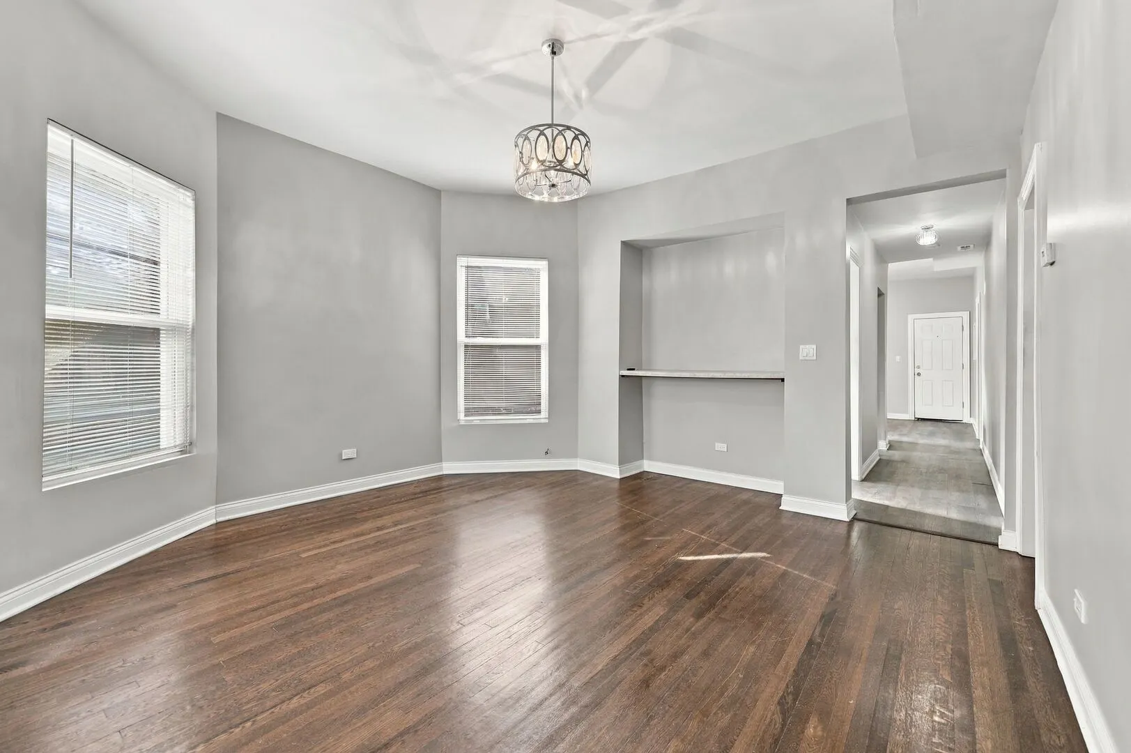 7010 S King Drive IL