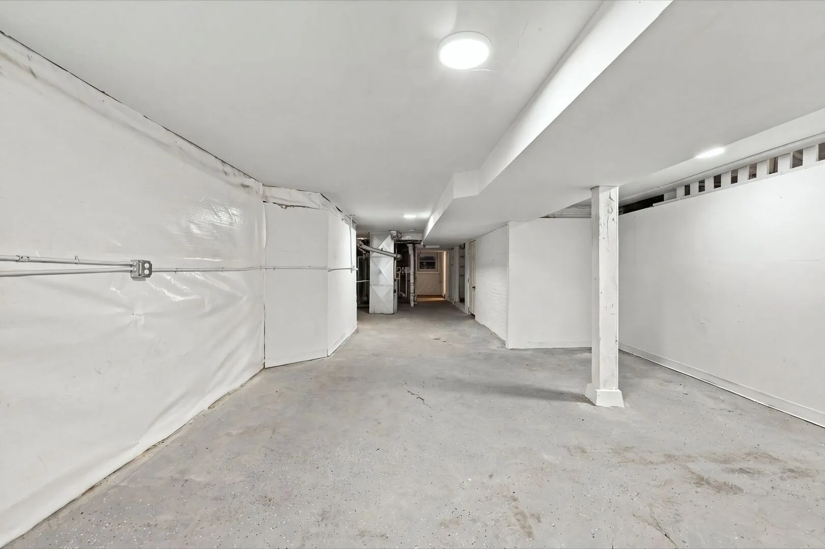 7010 S King Drive IL