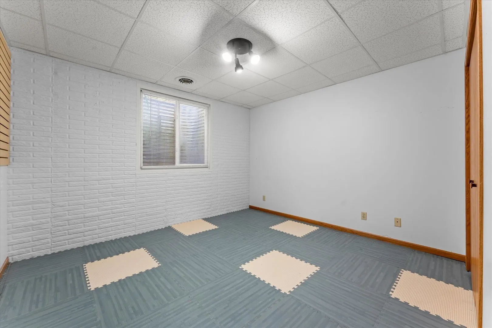 101 Red Bud Court IL