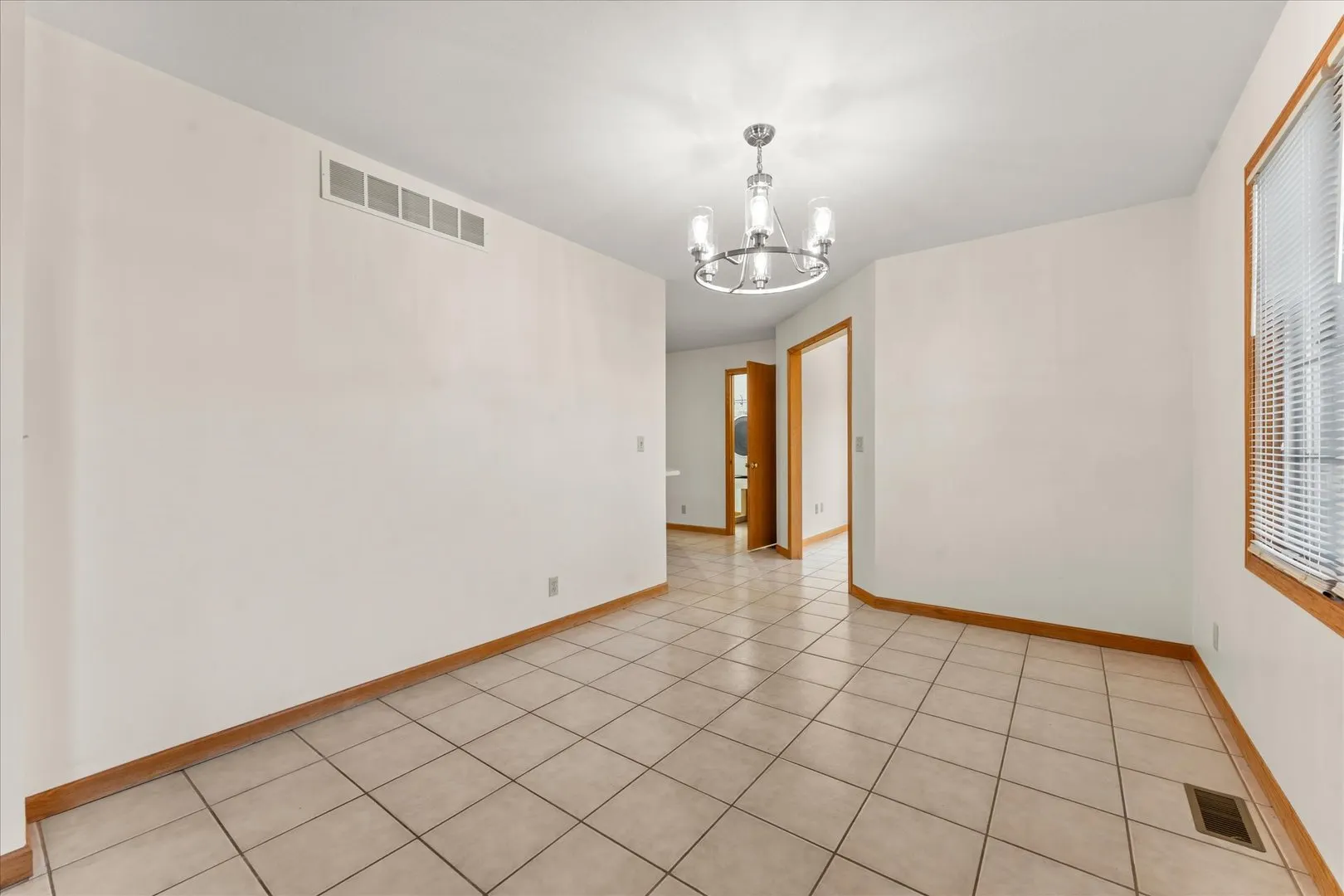 101 Red Bud Court IL