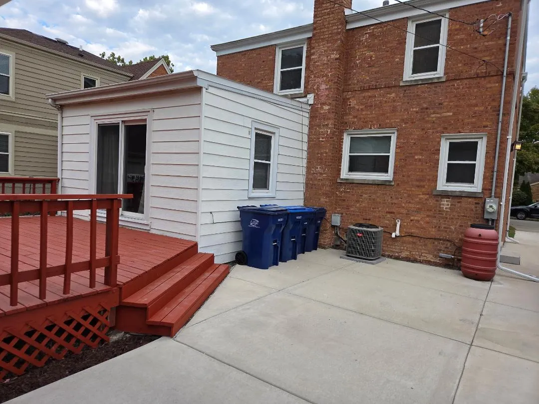 908 Beach Avenue IL