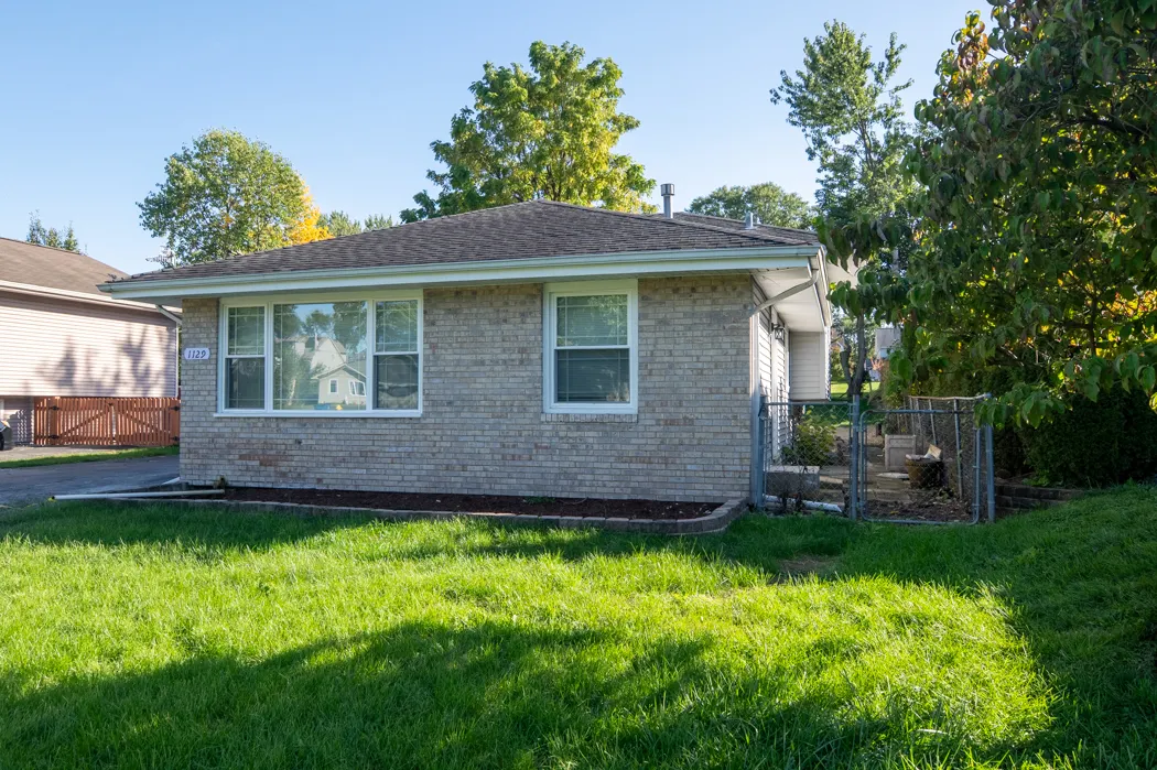 1129 Carol Street IL